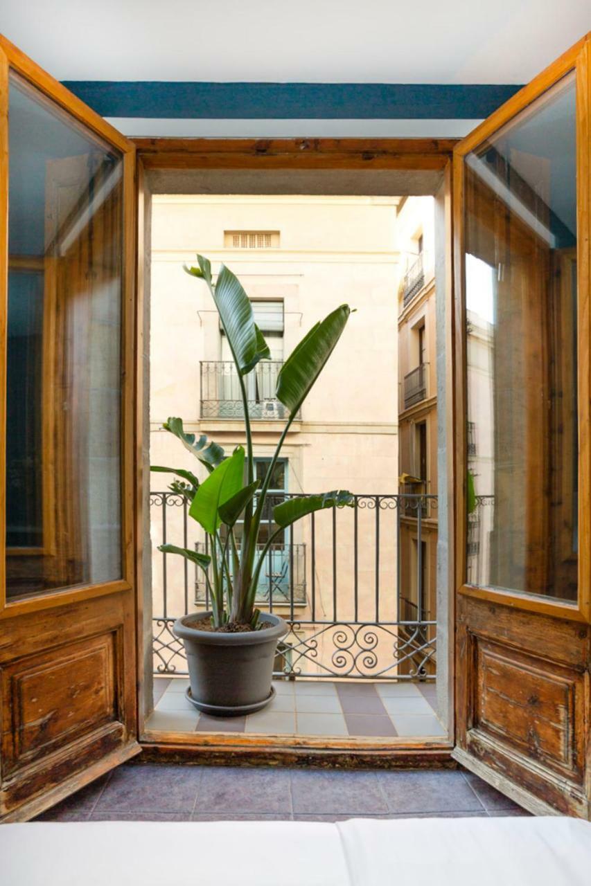 Hostal Sol Y K Barcelona Exterior photo