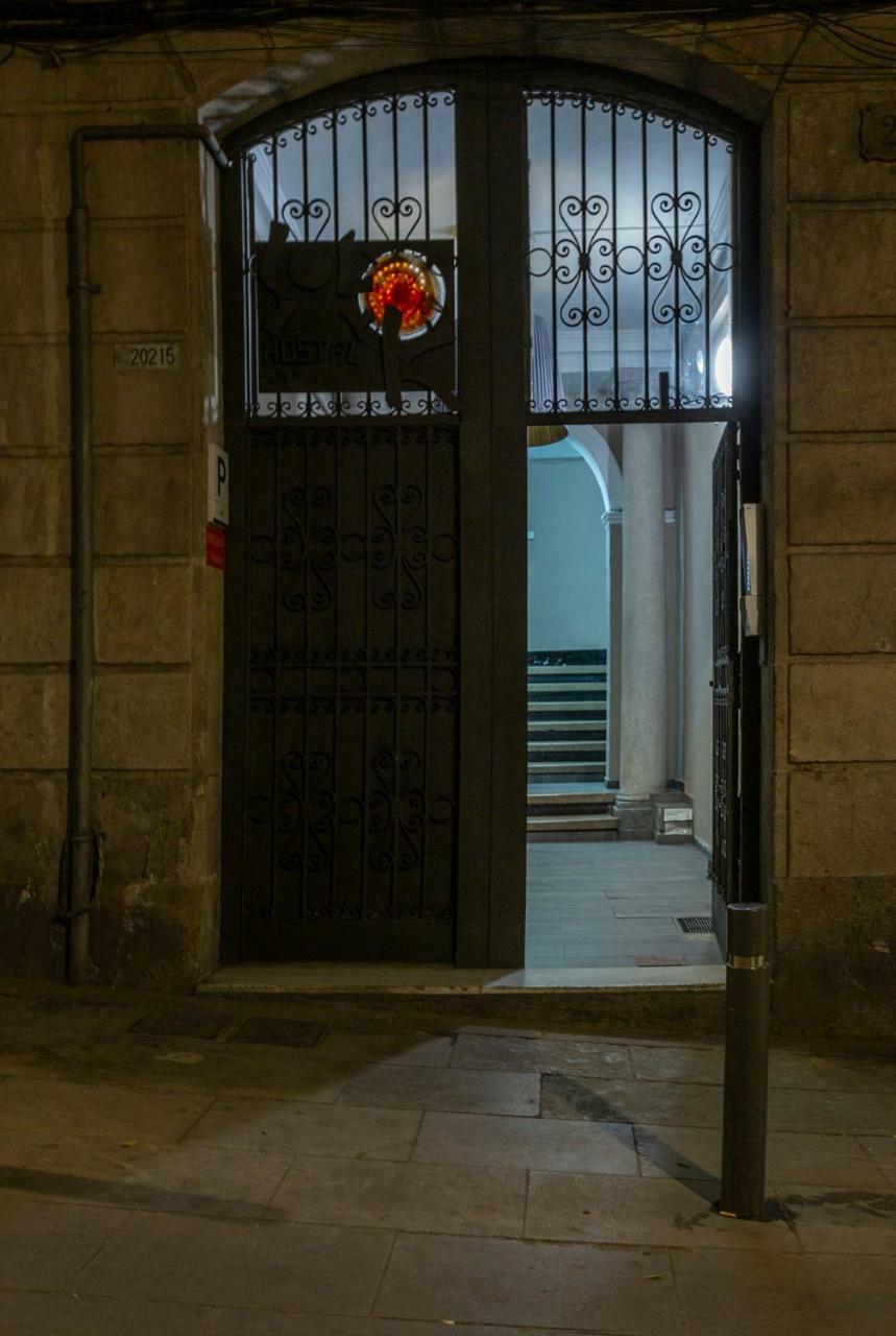 Hostal Sol Y K Barcelona Exterior photo